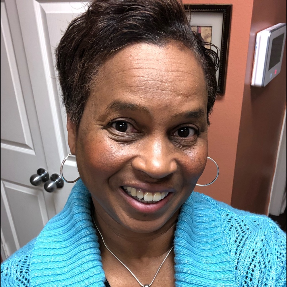 Meet your Posher, Sharon